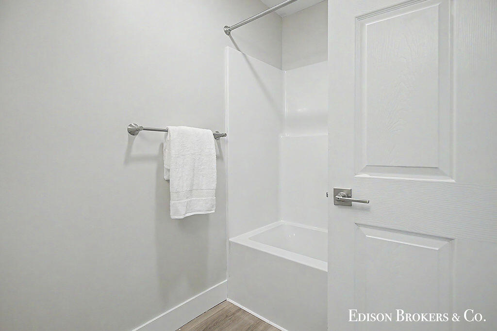 440 Pleasant Street Property Photo 18
