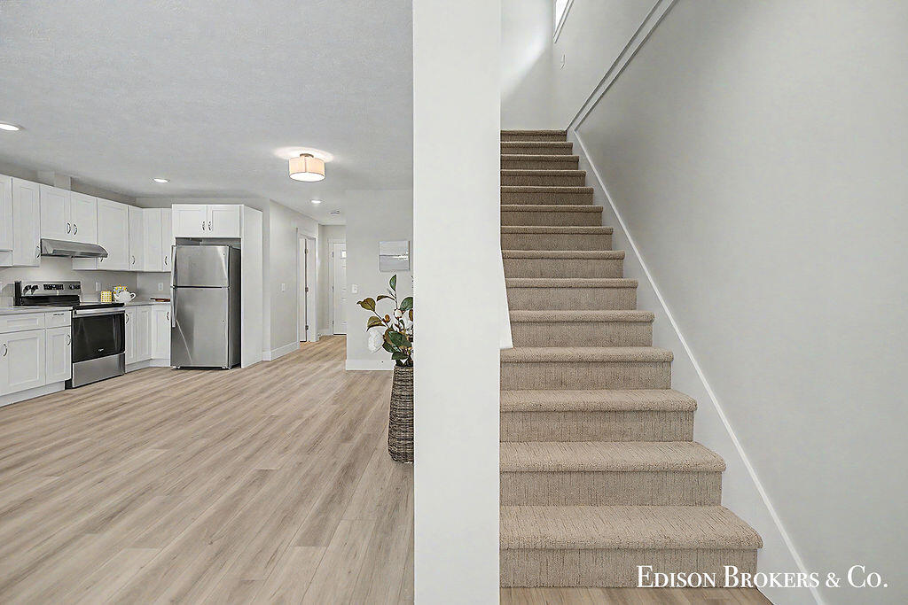 440 Pleasant Street Property Photo 19