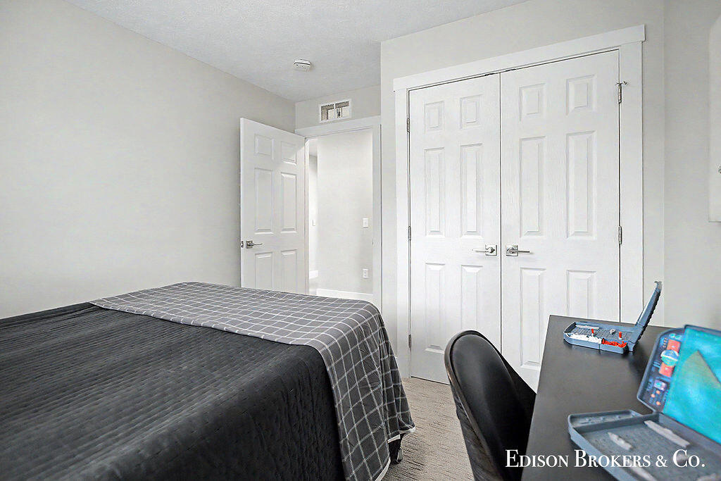 440 Pleasant Street Property Photo 31