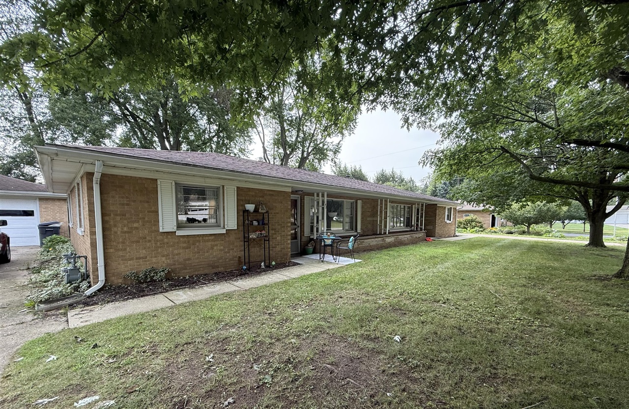 157 Elvern Drive Property Photo 2