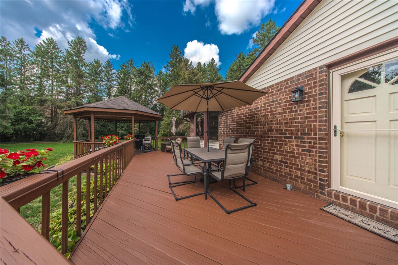 12575 Green Tree Trail Property Photo 6