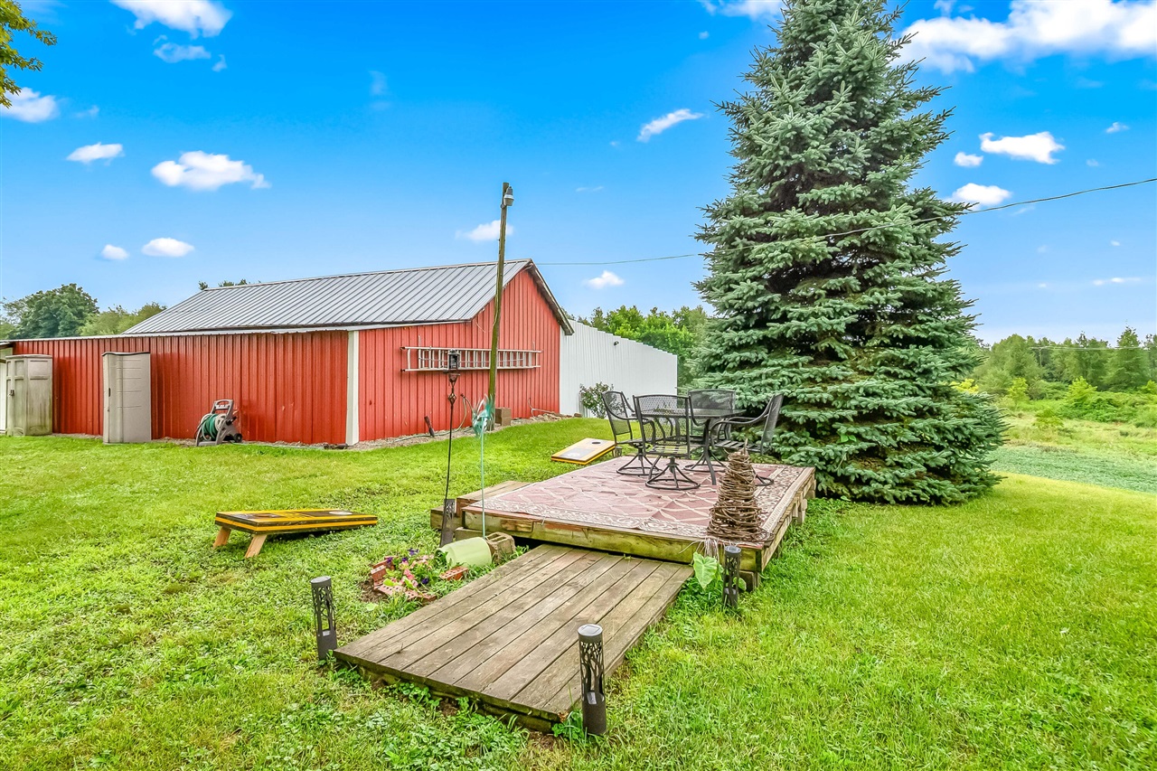 10303 Grass Lake Road Property Photo 28