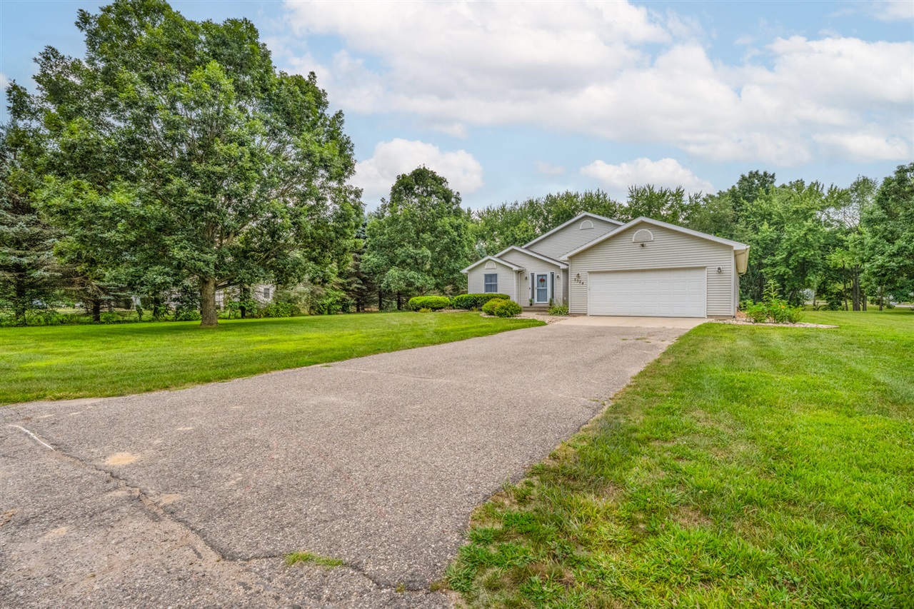 5324 Becht Road Property Photo 2