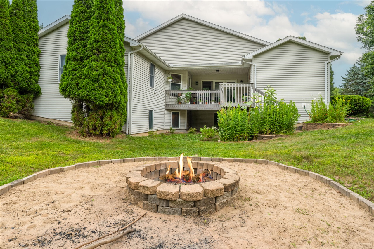 5324 Becht Road Property Photo 10
