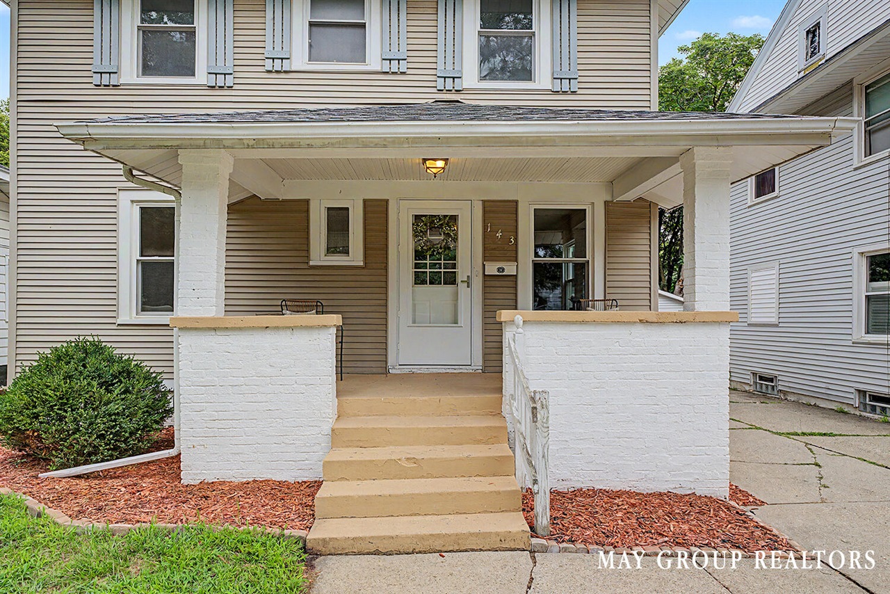 143 Burr Oak Street Property Photo 4