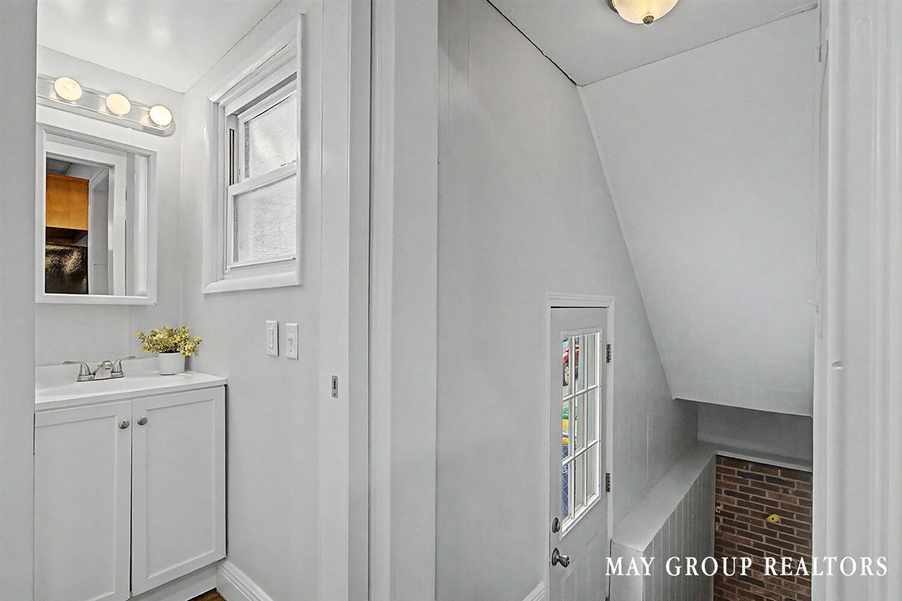143 Burr Oak Street Property Photo 25