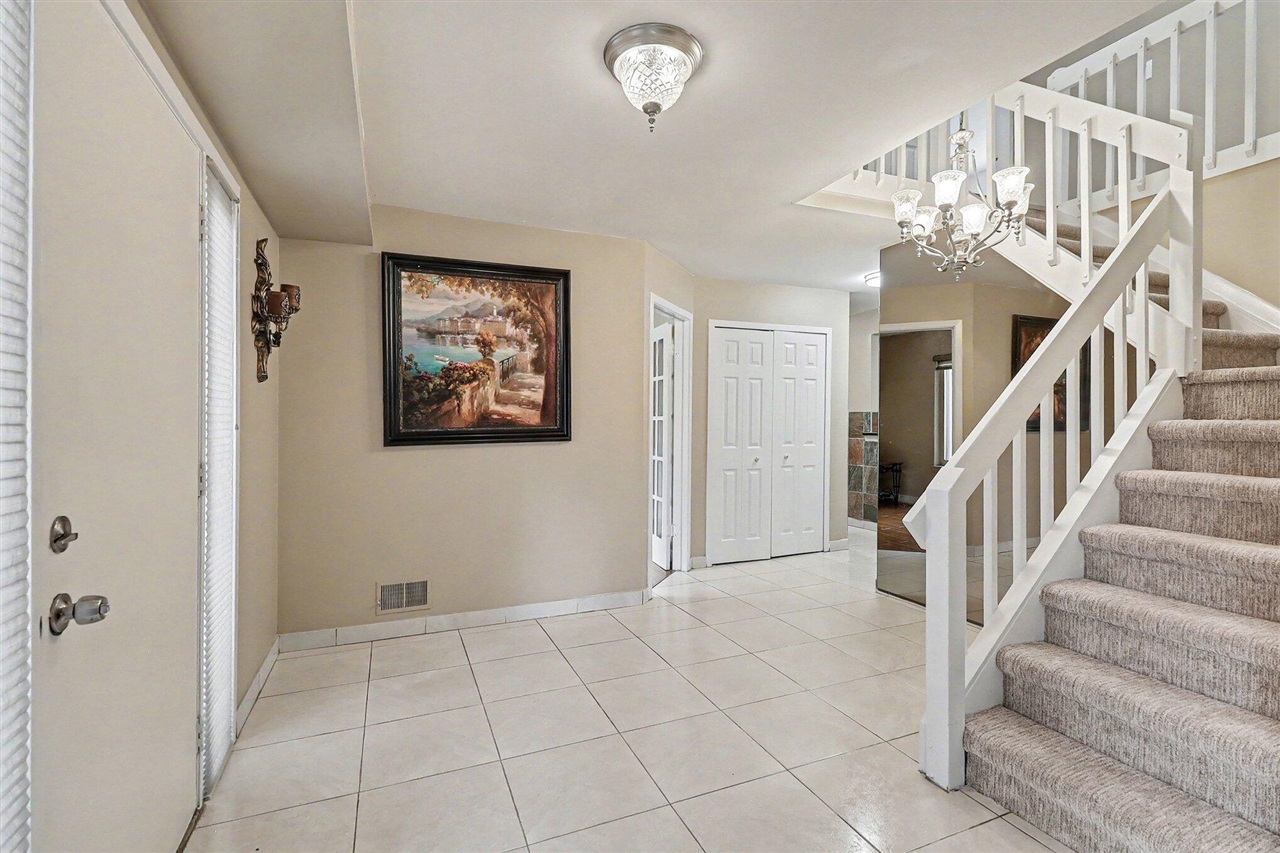 6021 Fairbrook Drive Property Photo 6