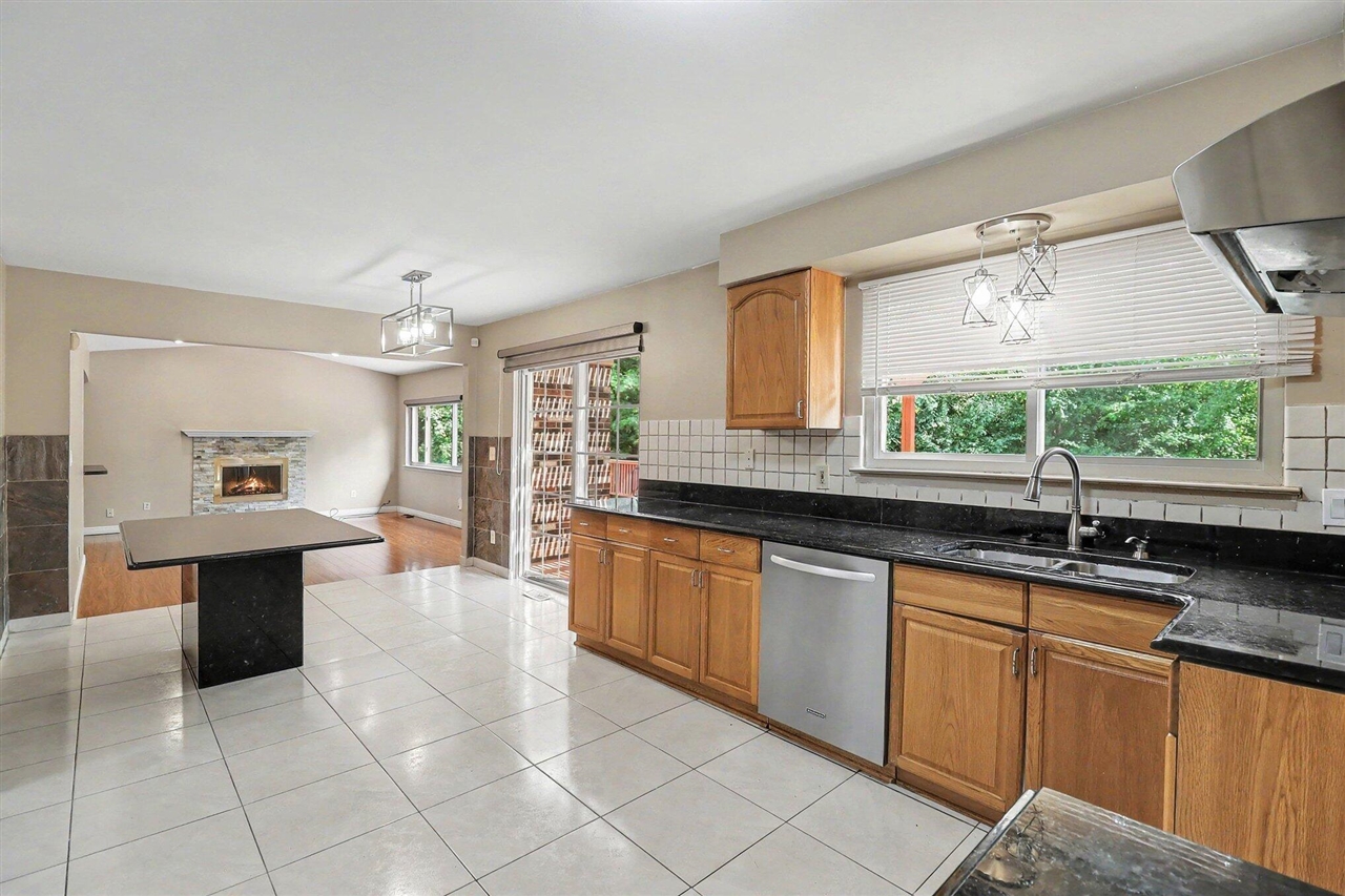 6021 Fairbrook Drive Property Photo 11