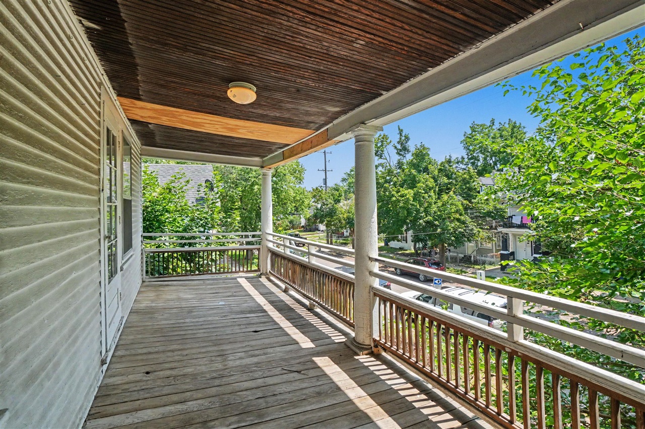 727 Nw 6th Street Property Photo 3