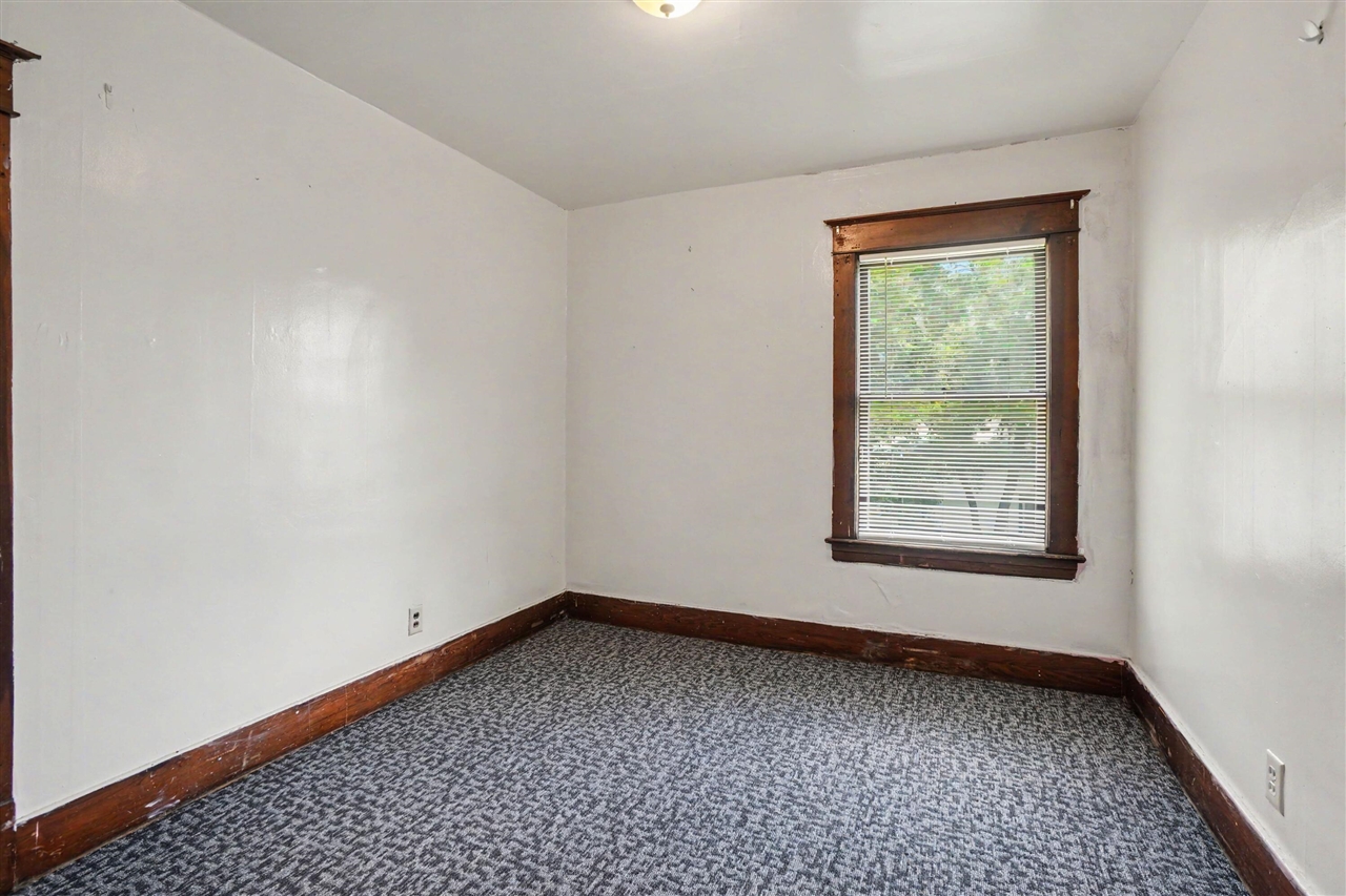 727 Nw 6th Street Property Photo 5