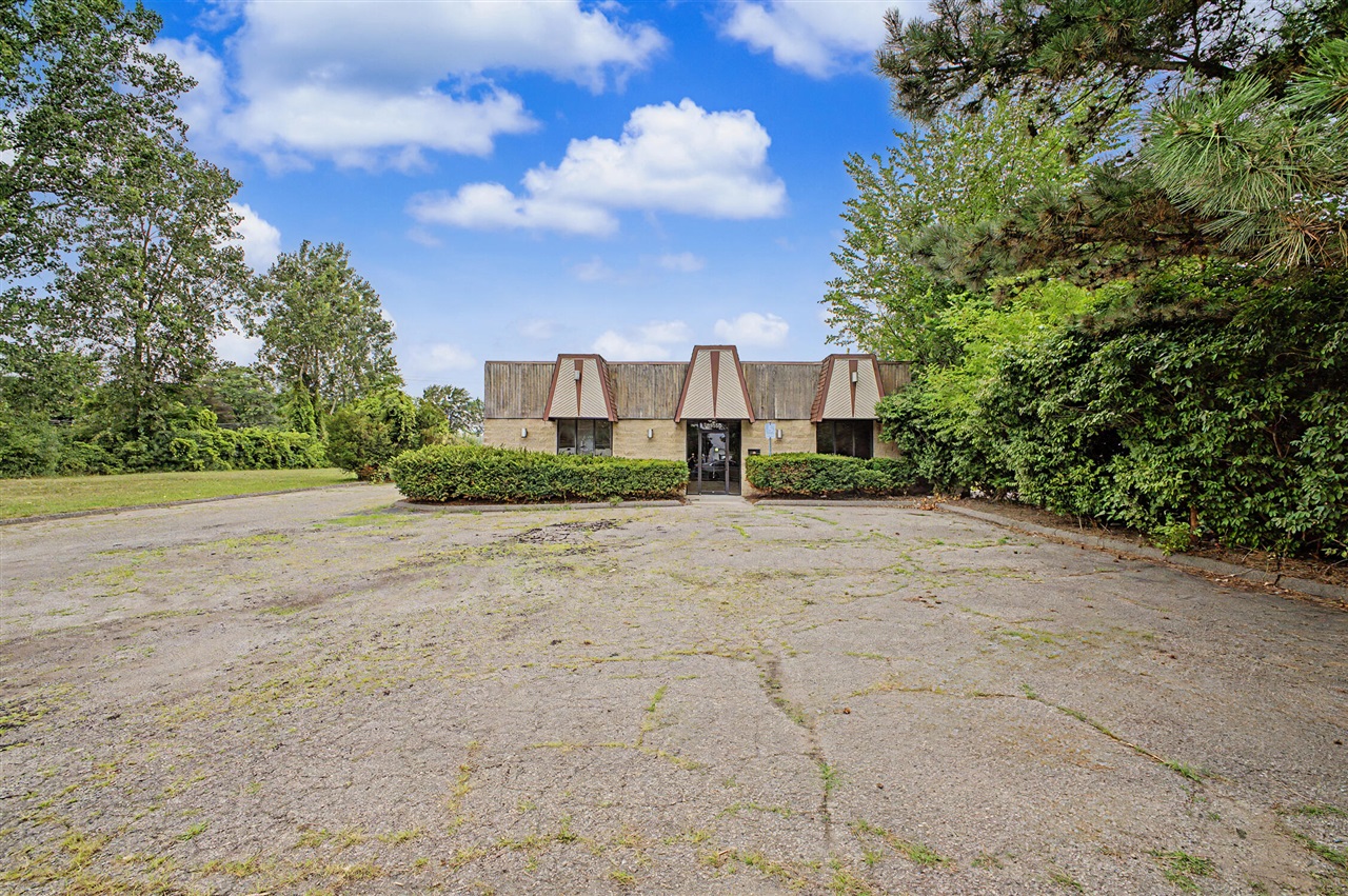 28550 Joy Road Property Photo 1