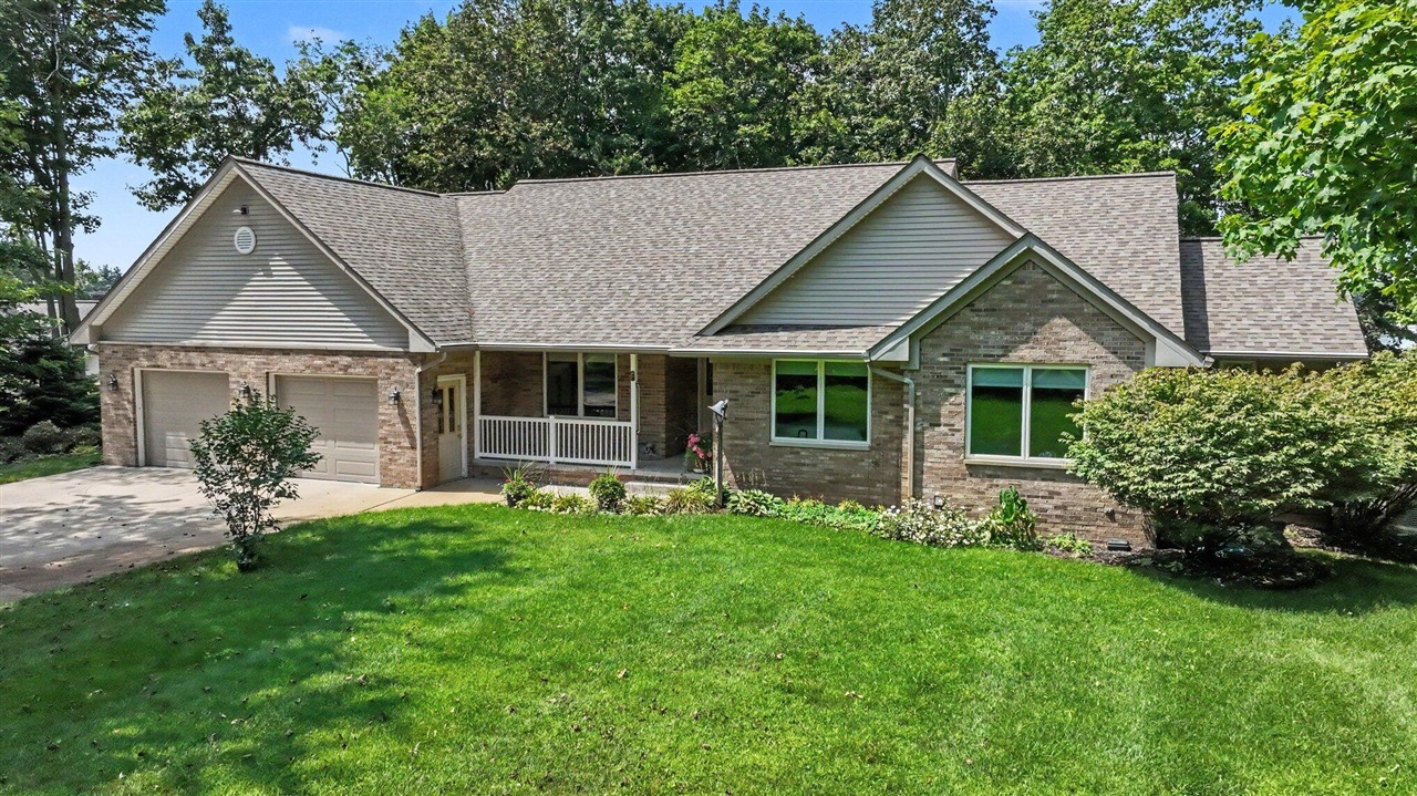 51408 Summit Street Property Photo 1
