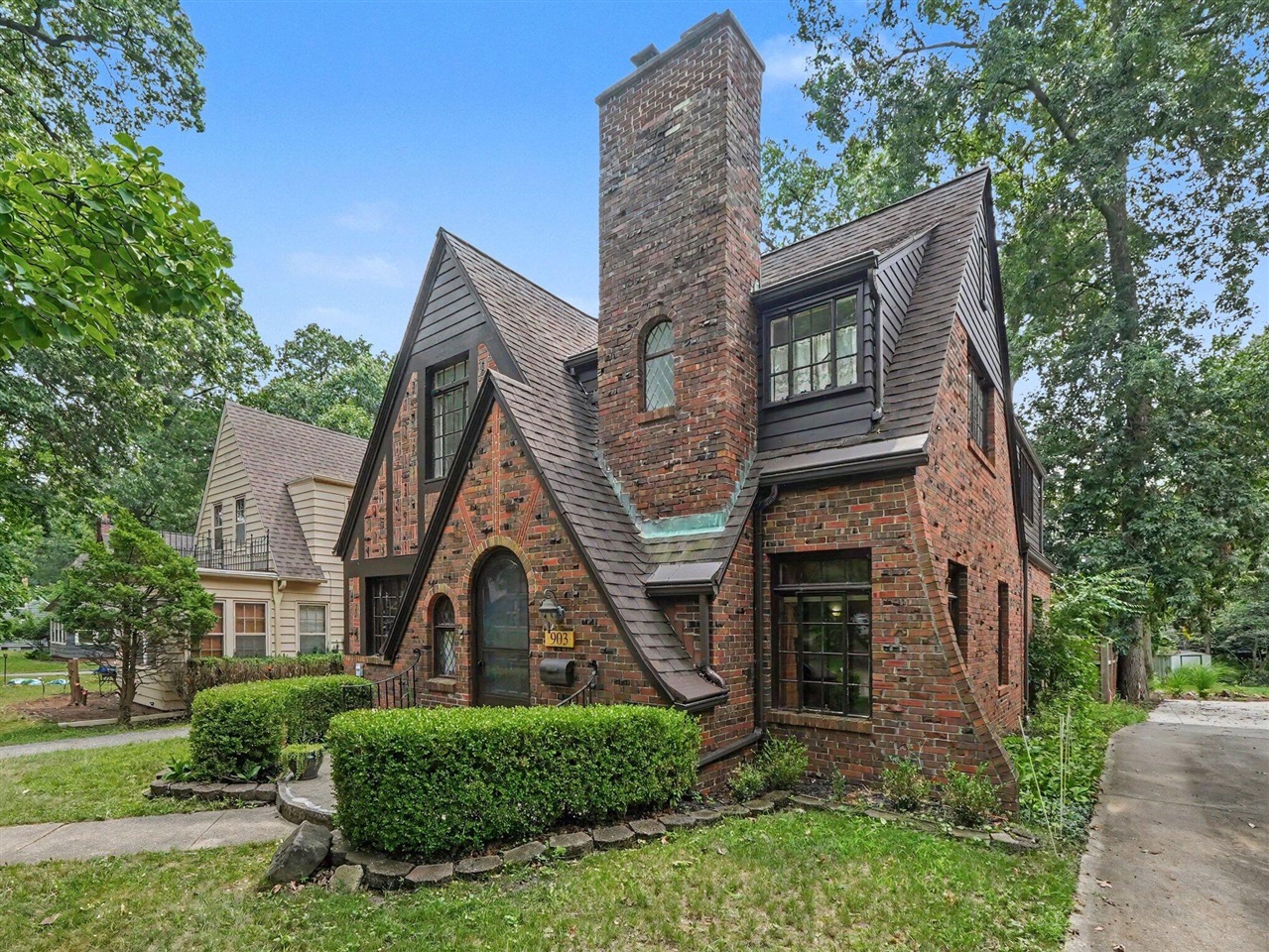 903 Briarcliff Road Property Photo 3