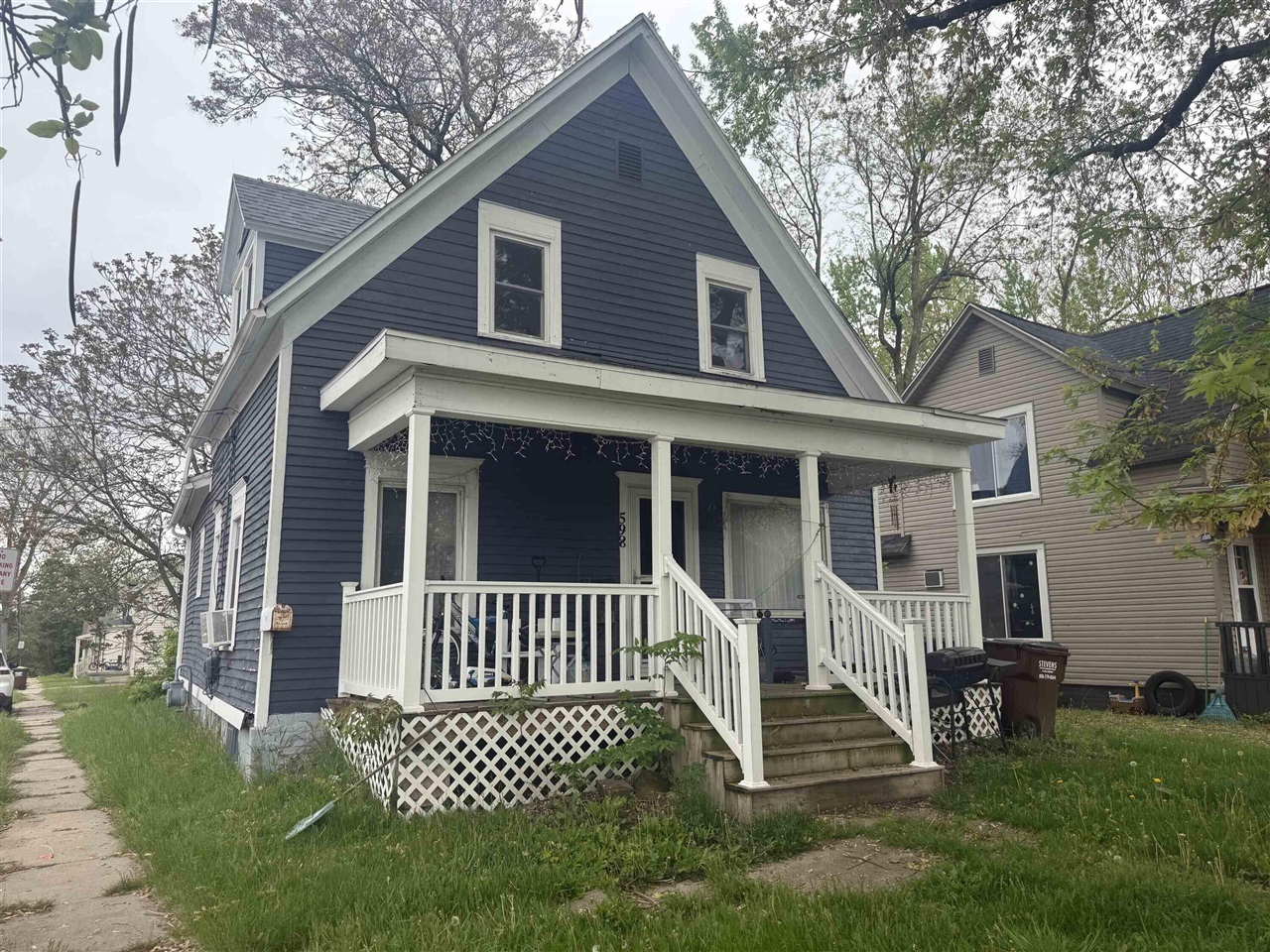 598 S Main Street Property Photo 1