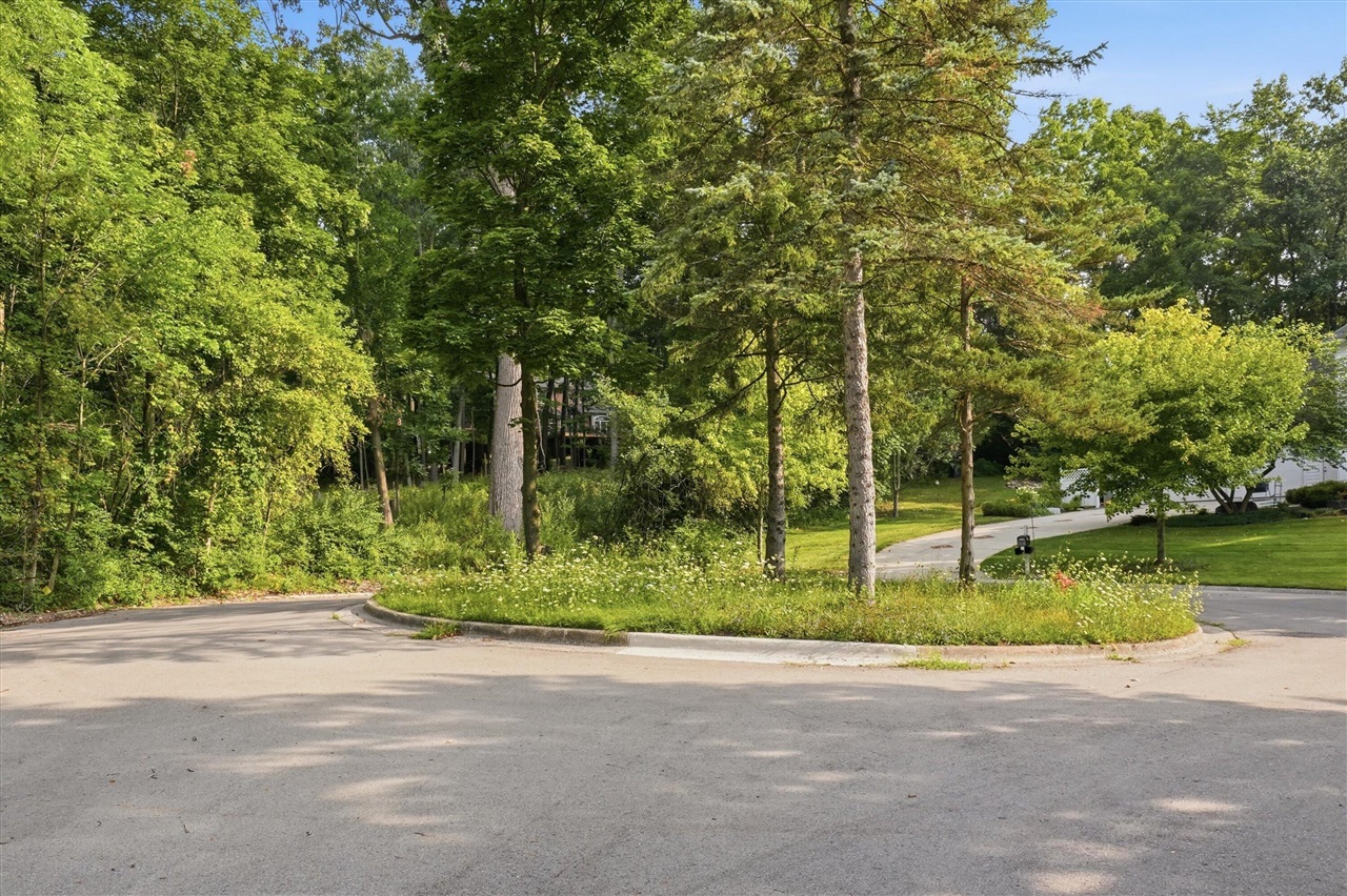 1532 Stonehaven Road Property Photo 4