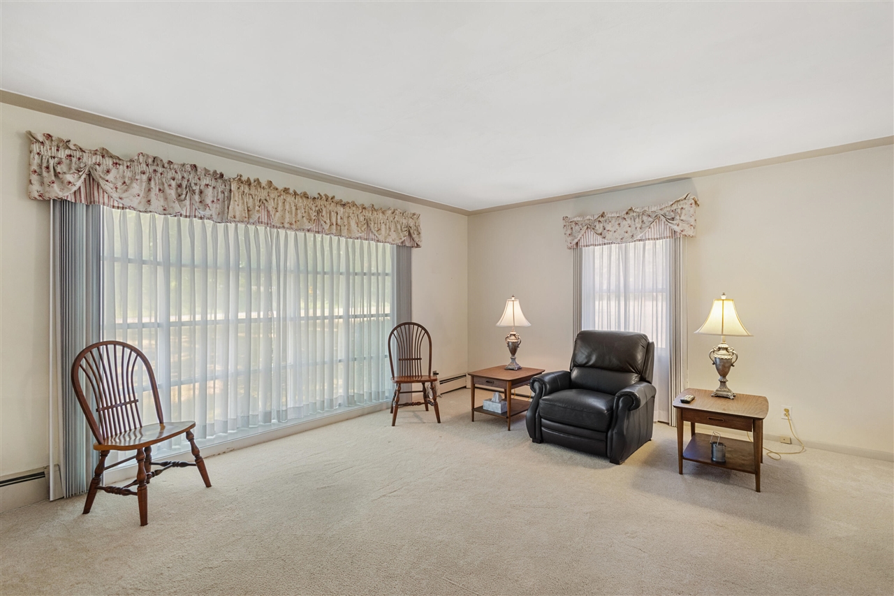 10426 Douglas Avenue Property Photo 7