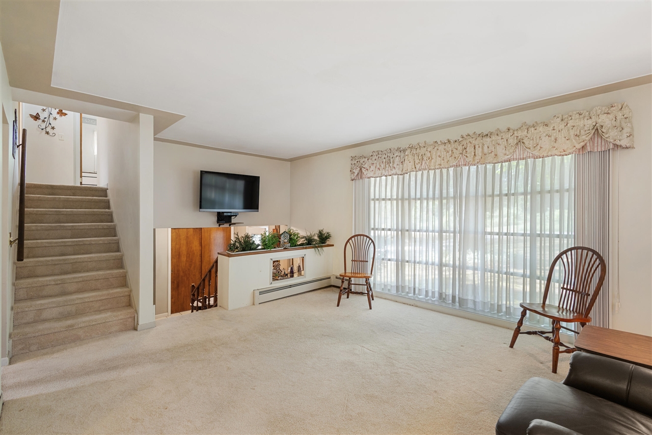 10426 Douglas Avenue Property Photo 8