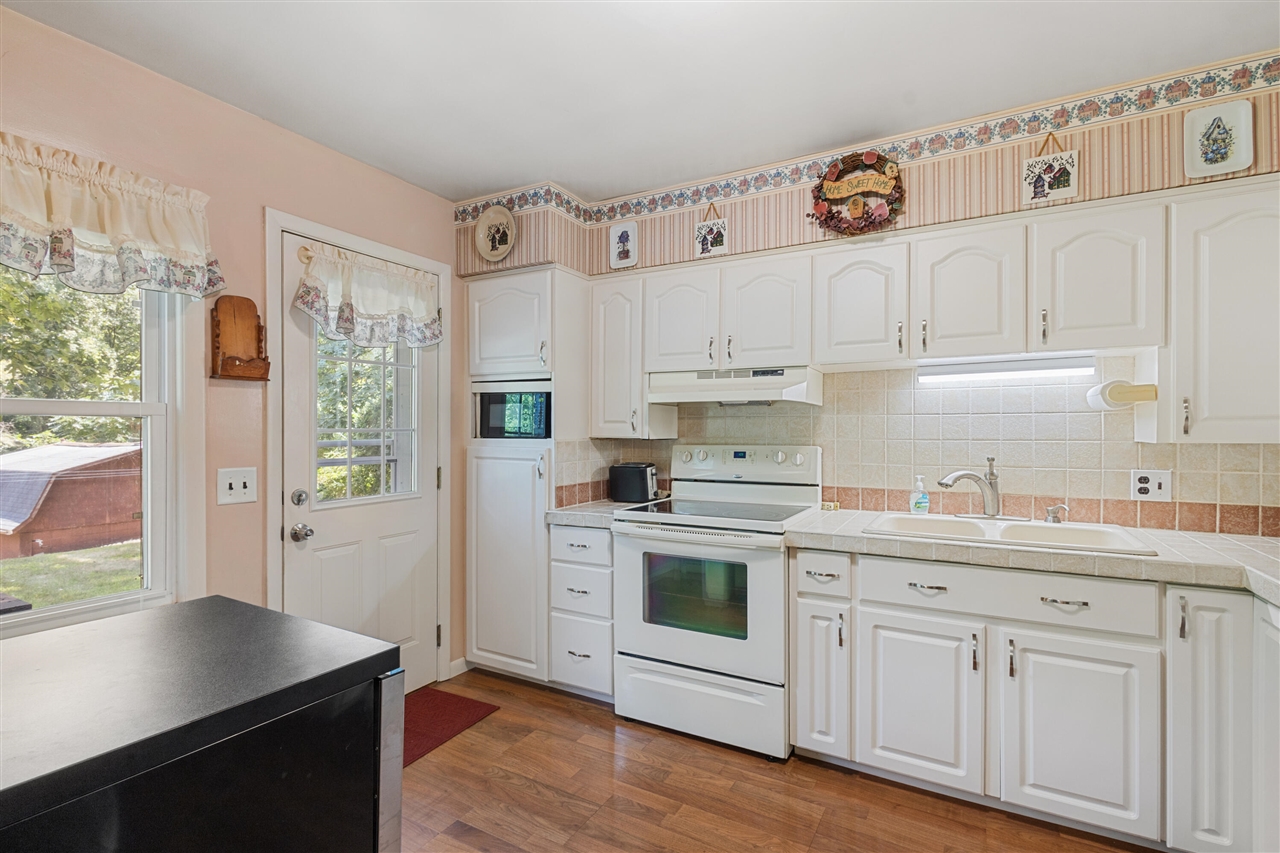 10426 Douglas Avenue Property Photo 11