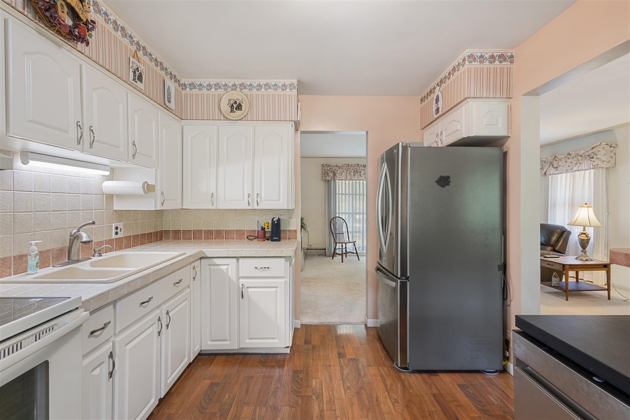 10426 Douglas Avenue Property Photo 12