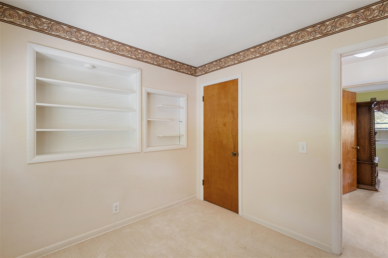 10426 Douglas Avenue Property Photo 16