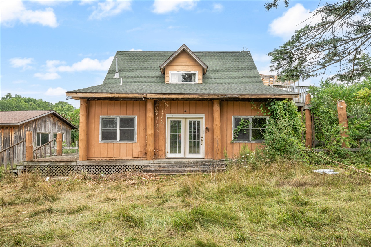 6373 19 Mile Road Property Photo 2
