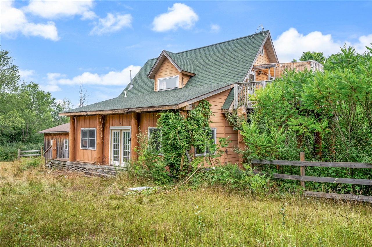 6373 19 Mile Road Property Photo 3