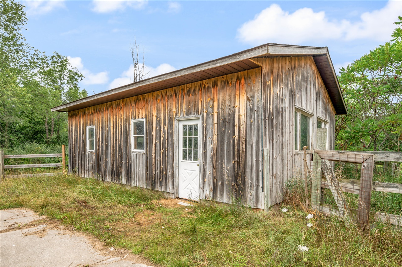 6373 19 Mile Road Property Photo 6