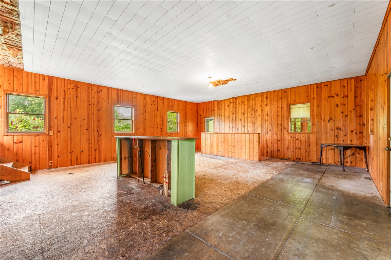 6373 19 Mile Road Property Photo 9