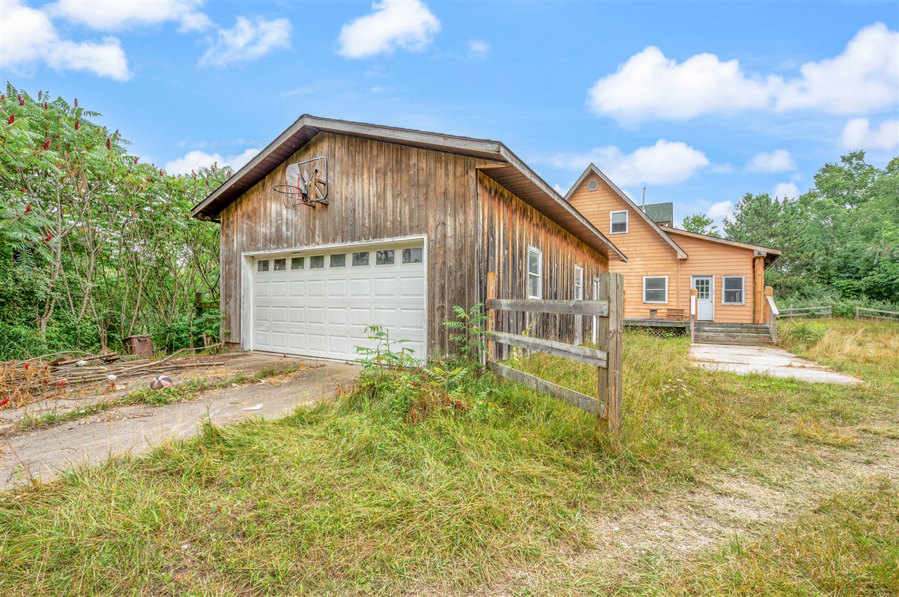 6373 19 Mile Road Property Photo 22