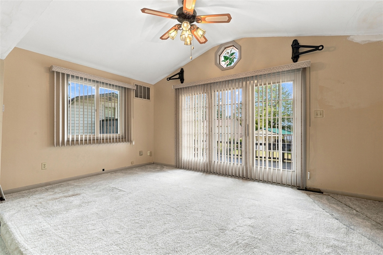 18934 Hillview Boulevard Property Photo 14