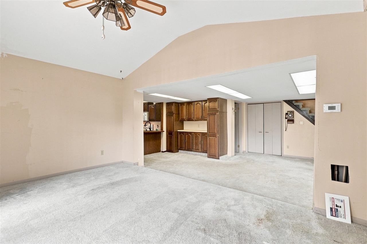 18934 Hillview Boulevard Property Photo 16
