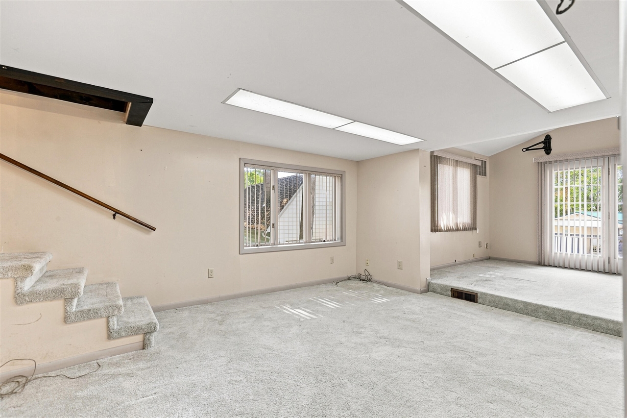 18934 Hillview Boulevard Property Photo 22