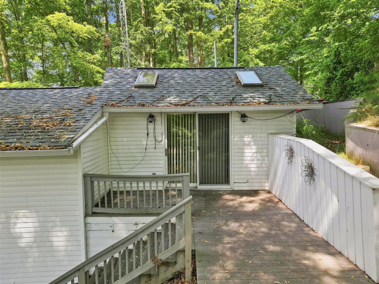 18934 Hillview Boulevard Property Photo 31