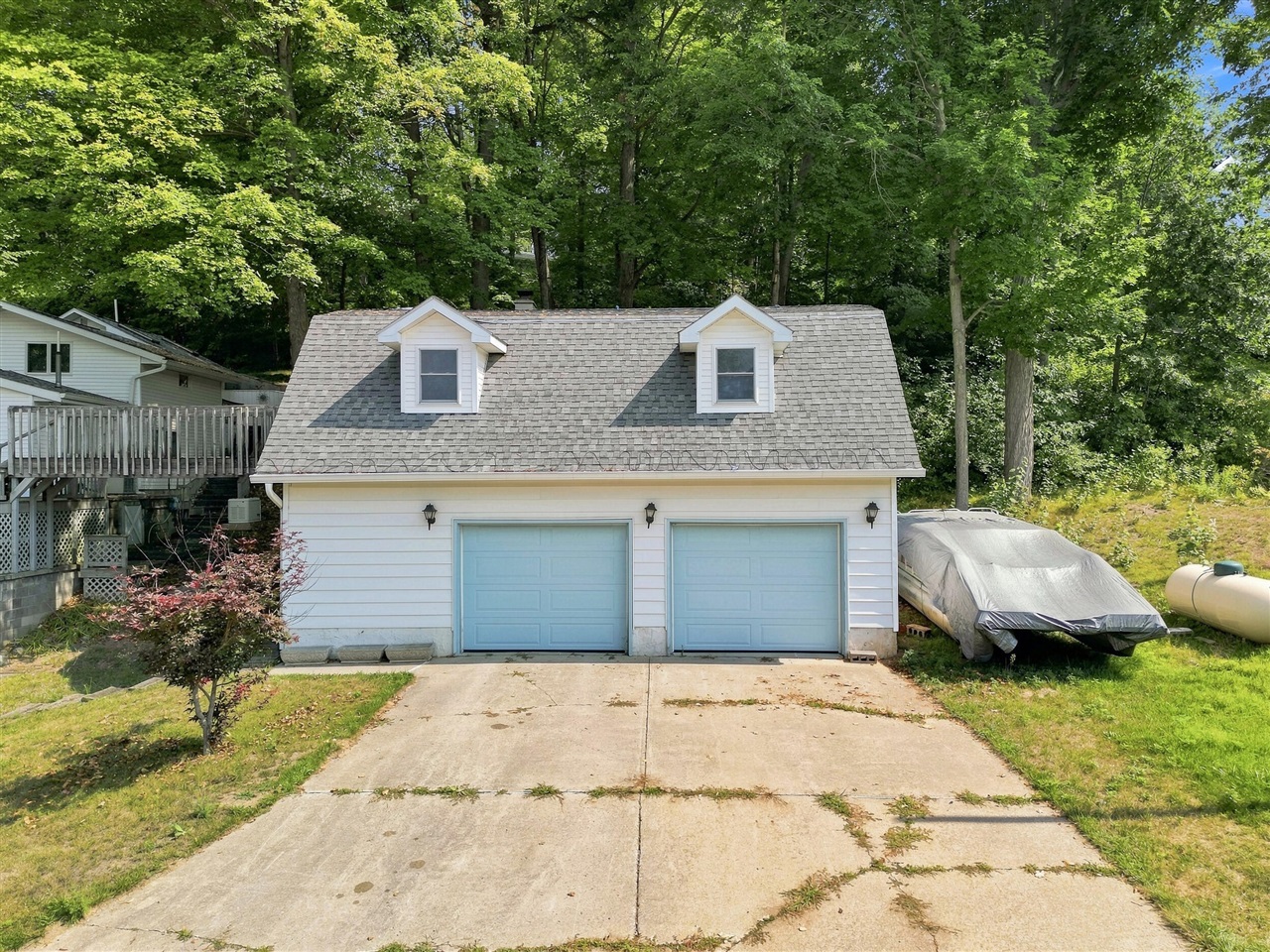 18934 Hillview Boulevard Property Photo 41