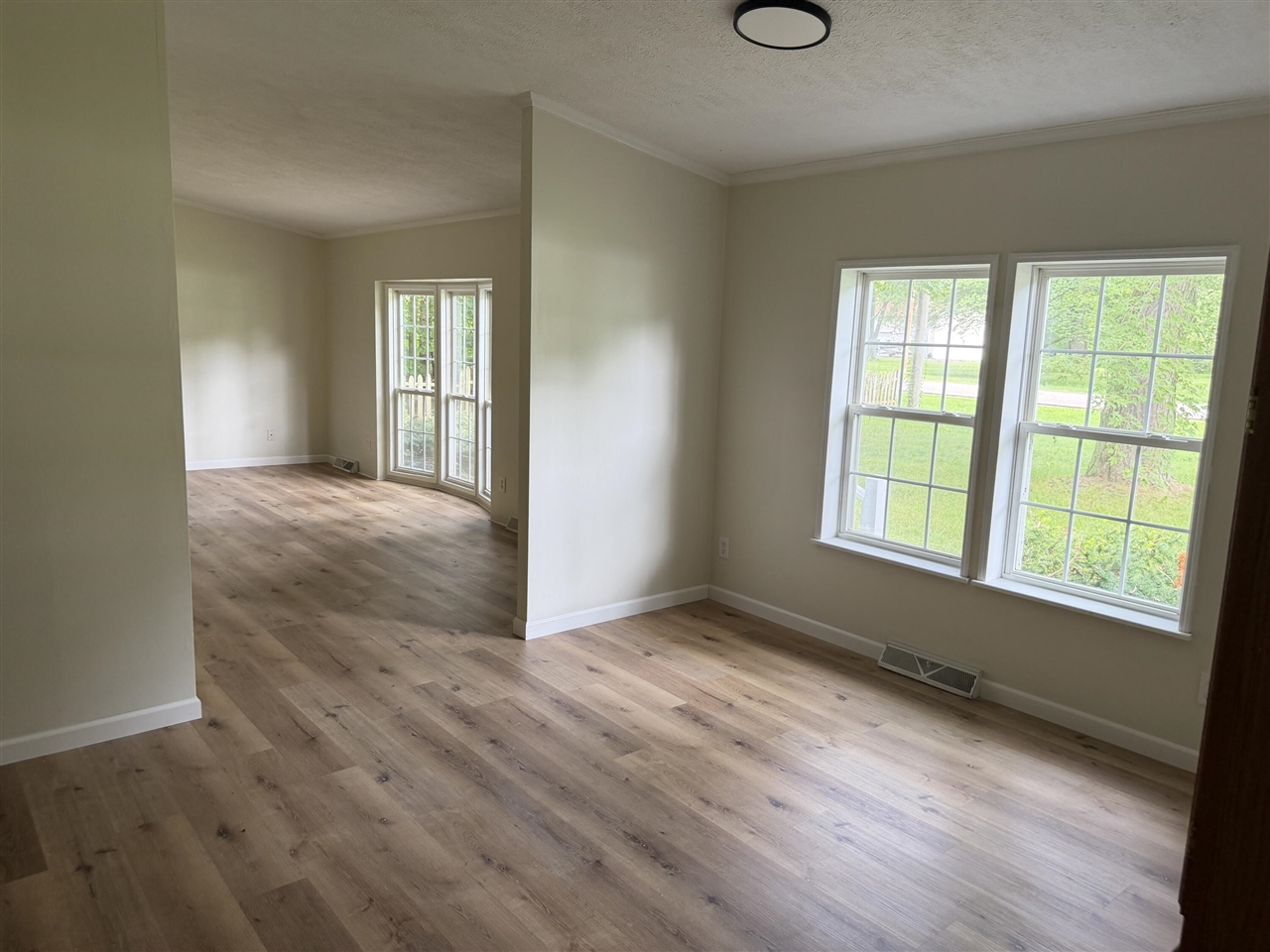3084 S Pipestone Road Property Photo 5