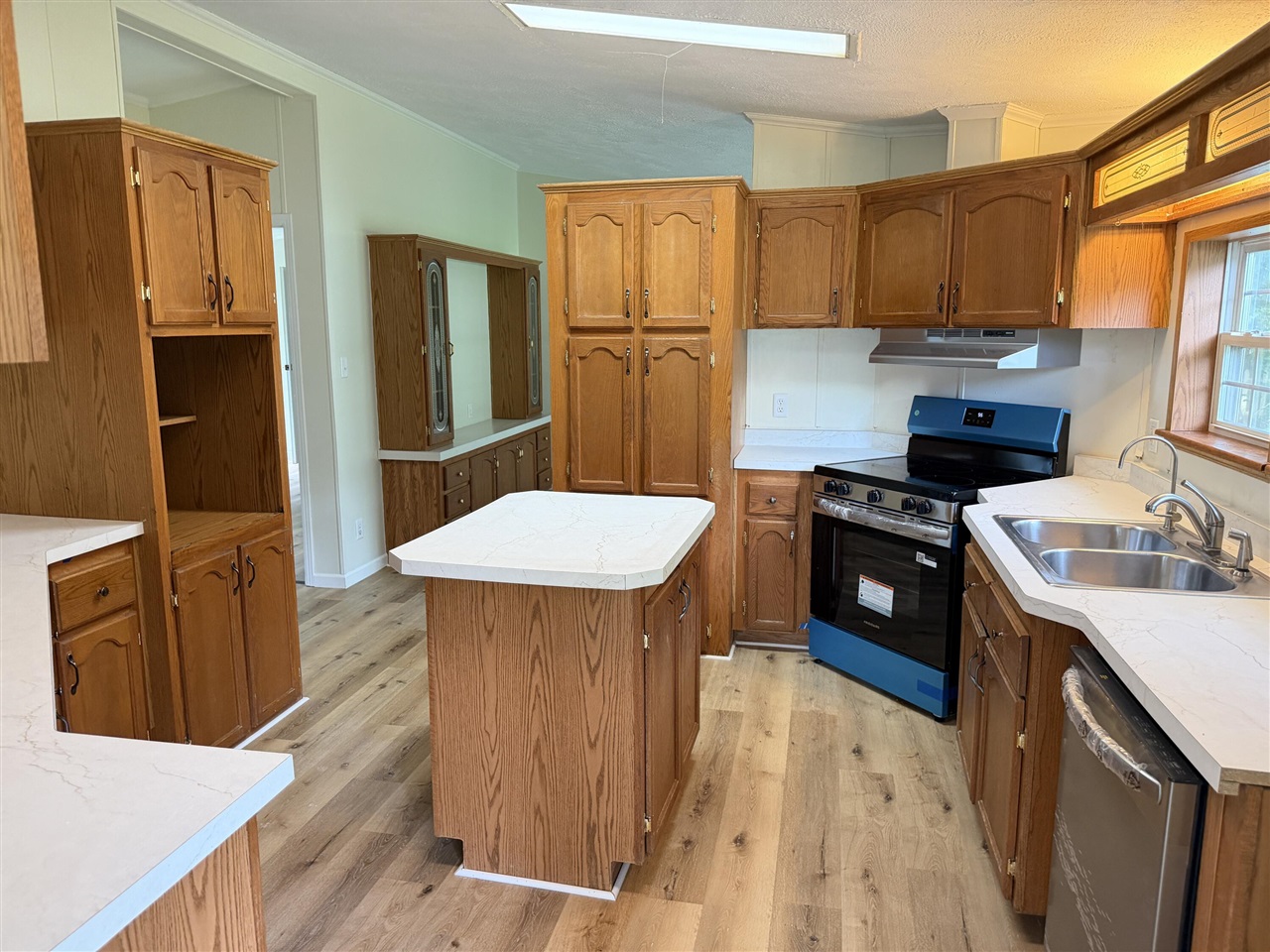 3084 S Pipestone Road Property Photo 6