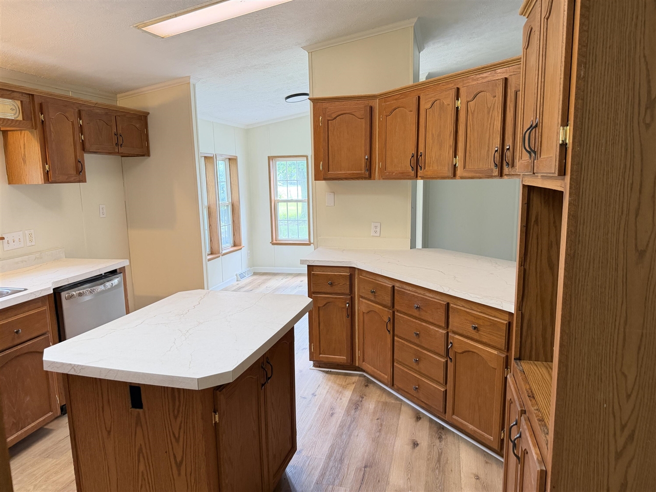 3084 S Pipestone Road Property Photo 8