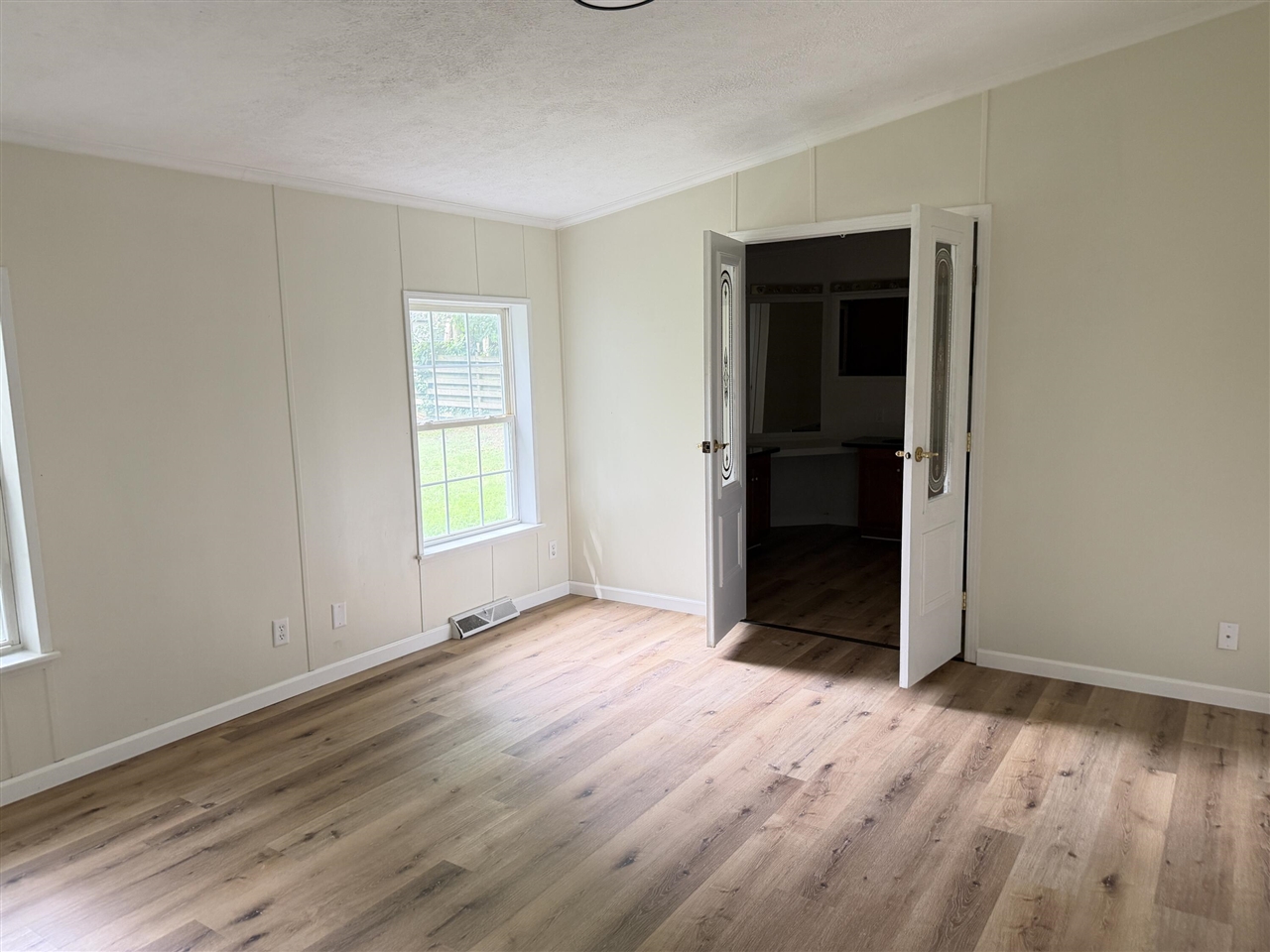 3084 S Pipestone Road Property Photo 10