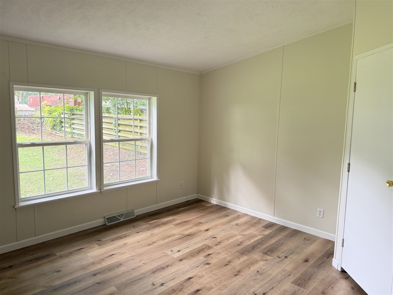 3084 S Pipestone Road Property Photo 14