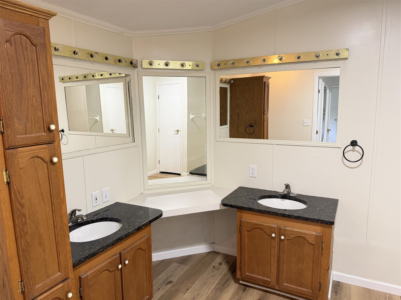 3084 S Pipestone Road Property Photo 16