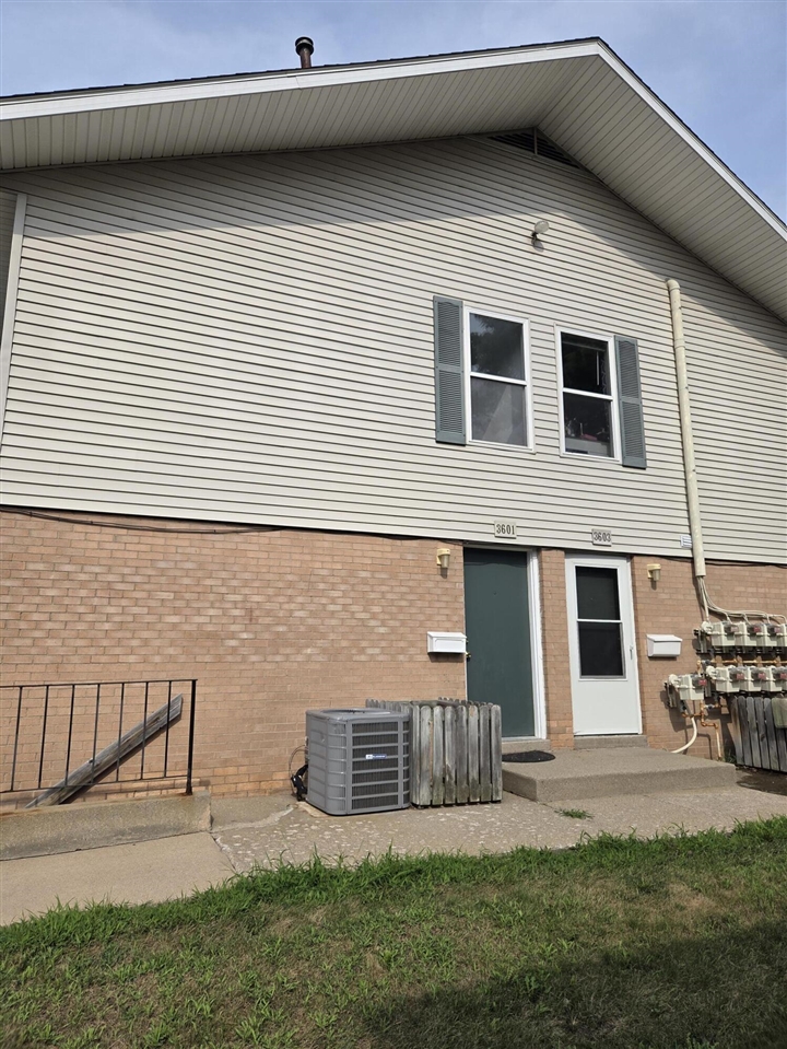 3601 Kenbrooke Court Property Photo 1