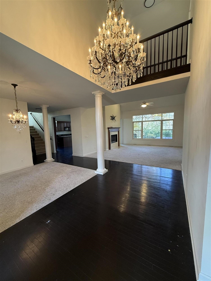 18145 Shoreline Court Property Photo 4