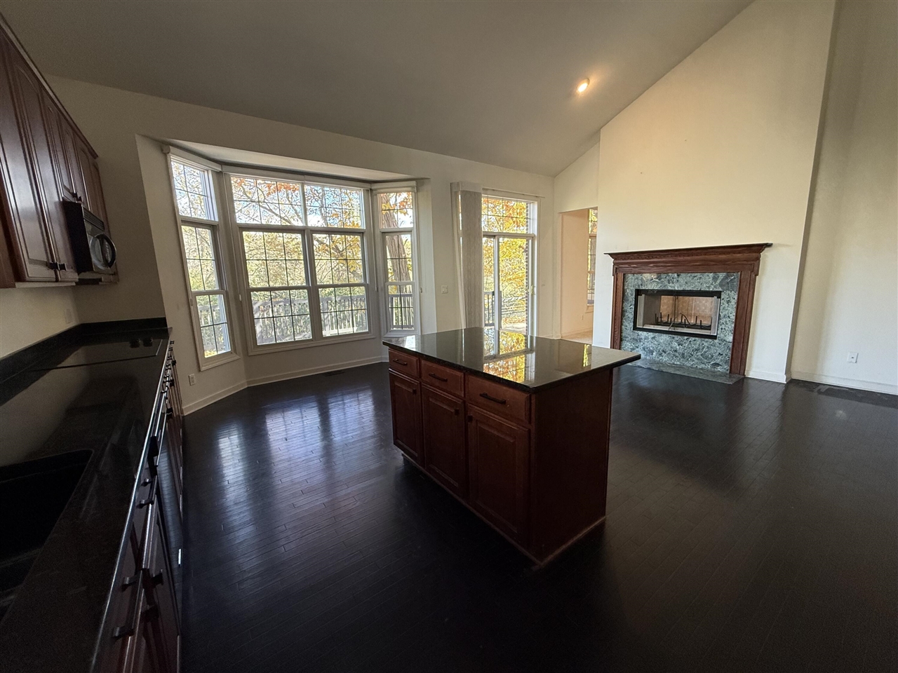 18145 Shoreline Court Property Photo 10