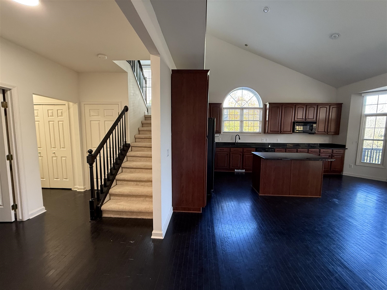 18145 Shoreline Court Property Photo 11
