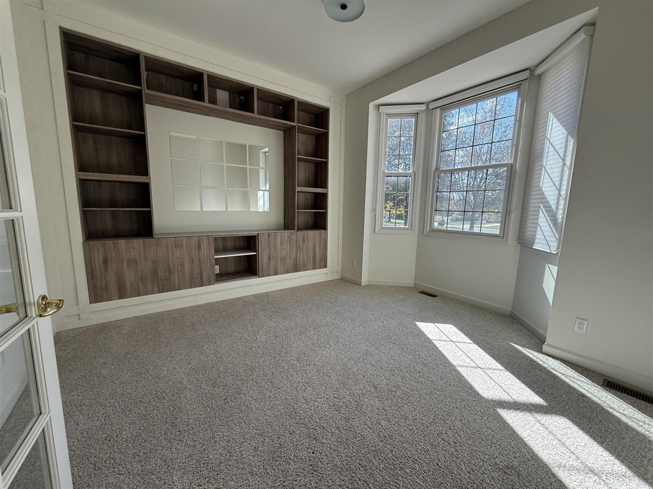 18145 Shoreline Court Property Photo 32