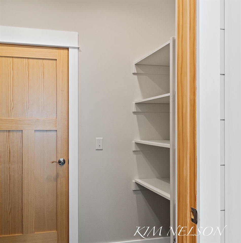 5768 South Shore Drive Property Photo 23