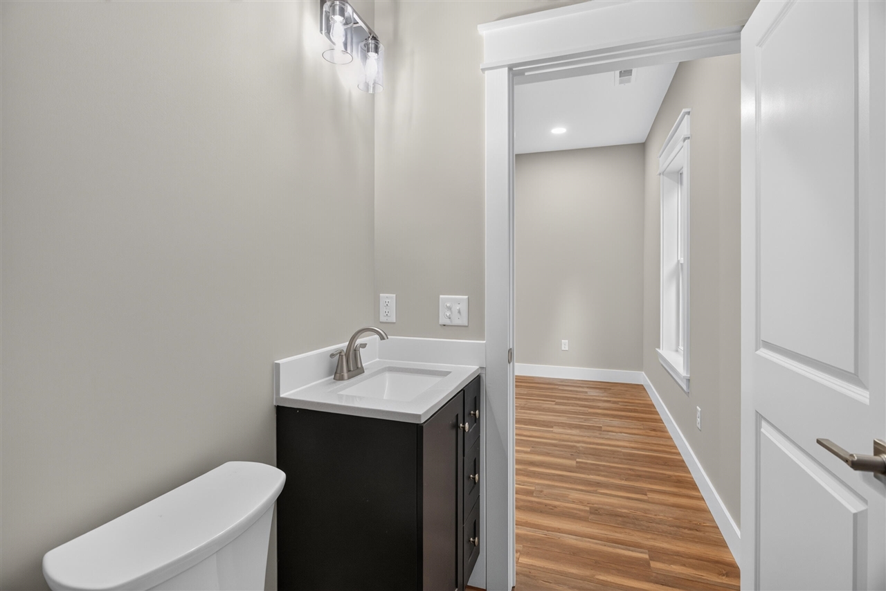 9620 Rexford Road Property Photo 38