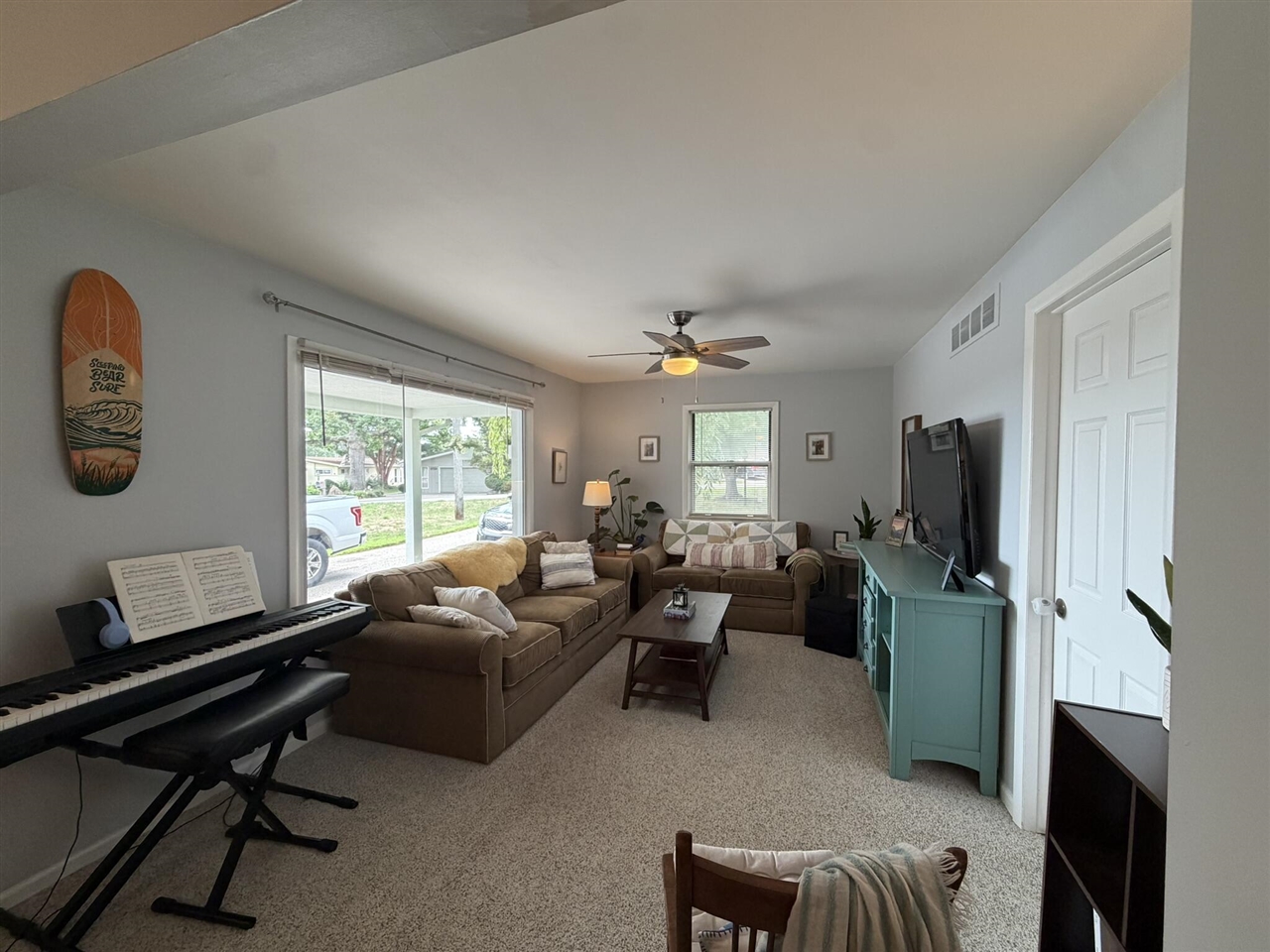 1746 Shankin Drive Property Photo 8