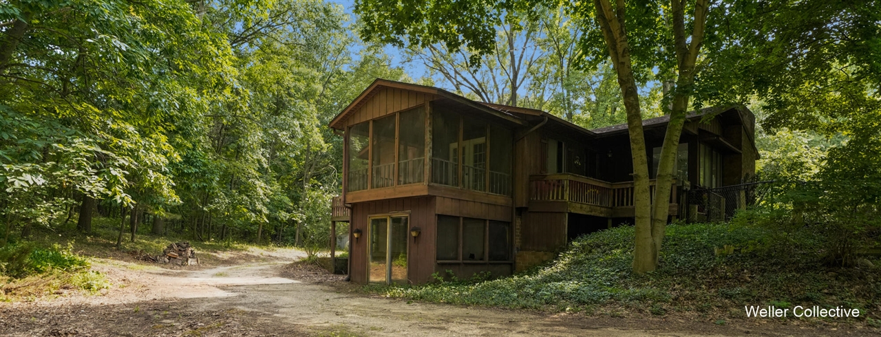 11030 Grand River Drive Property Photo 1