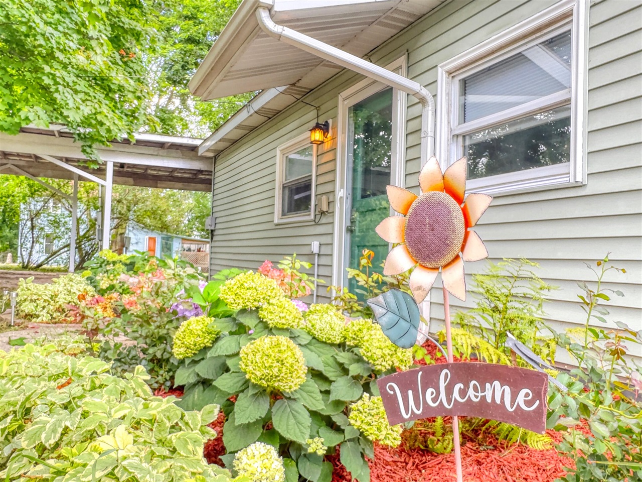 10724 Cutler Street Property Photo 1